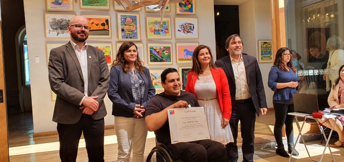 senadis_gob's tweet photo. Hoy 18 organizaciones recibieron su certificado y en total 104 proyectos en el país fueron beneficados de #Fonapi 2022, por un monto total de $1.172 millones.
Estas son iniciativas para personas con discapacidad en áreas como cultura, deporte, comunicación, salud, entre otras. https://t.co/VbDIXy6vsI