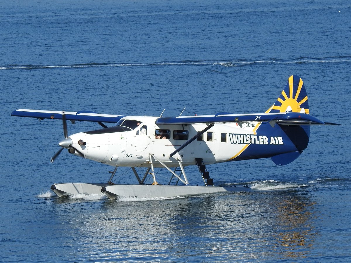 veryboeing's tweet photo. Harbour Air/Whister Air #DHC3T landing at Vancouver Harbour https://t.co/N2XIyilVyw