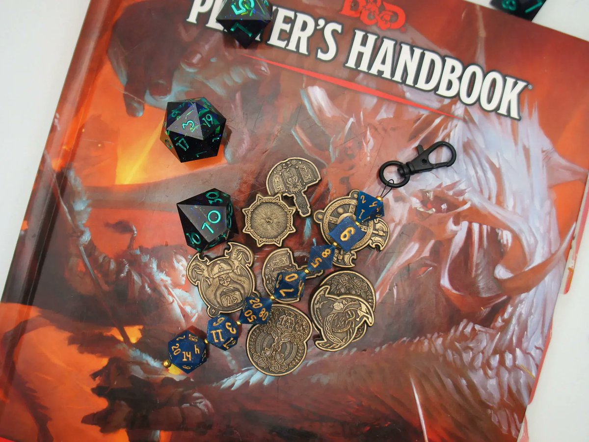 diceydelightsuk's tweet photo. Not only does the keychain look great on a set of keys, it also looks good in a dragons hoard! Just saying to any dragons that might be looking for something different to the usual gold coins... #Dnd #Hoard #dice #ddn5e #ttrpg #smallbusiness https://t.co/uyOFlV0qJe