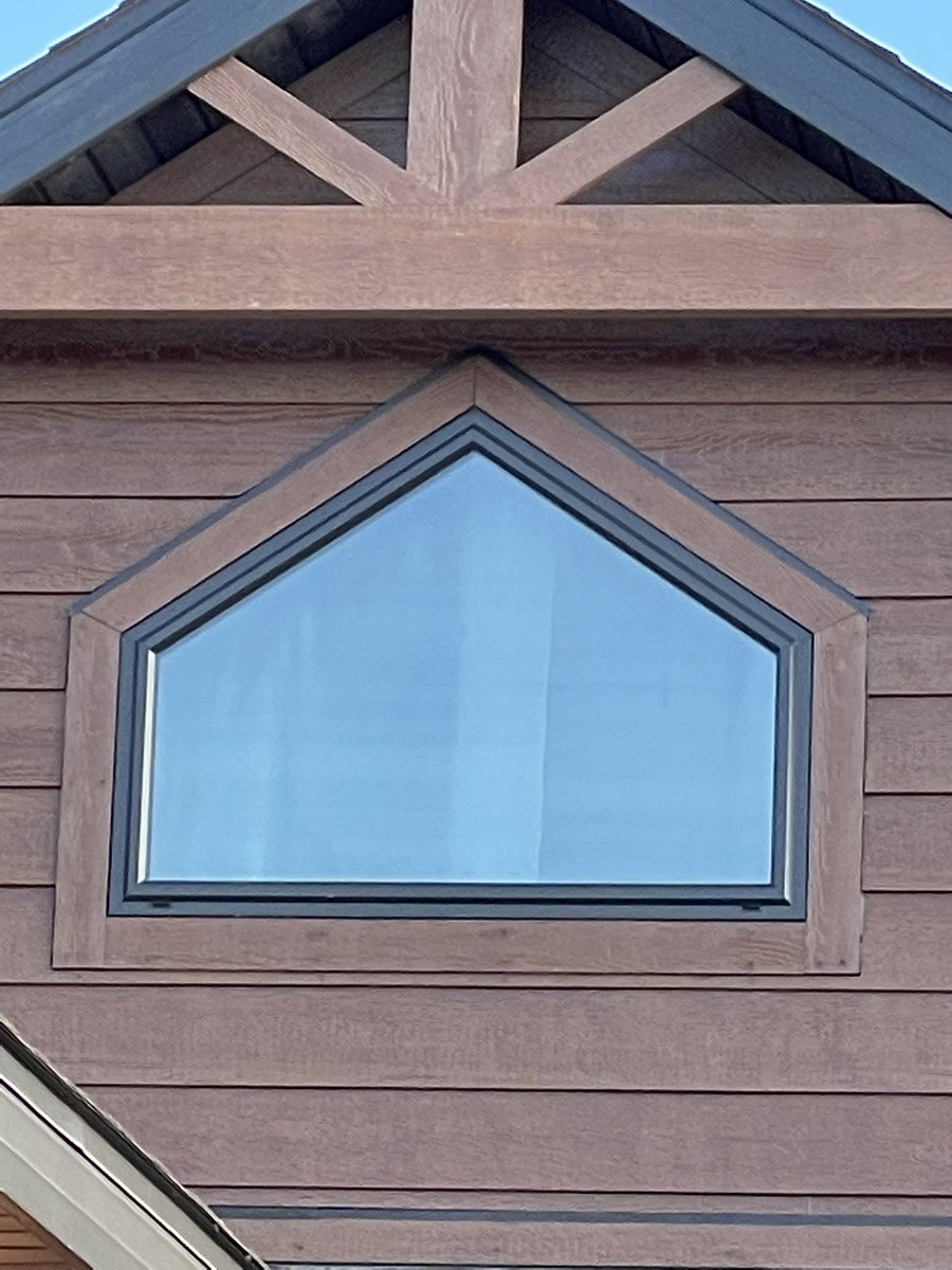 iamlongball's tweet photo. Mike put a custom window in on the front and back side of our house that shines through. Oh ya, and he picked a good shape. #AlwaysBaseball https://t.co/ODoJtIEgY2