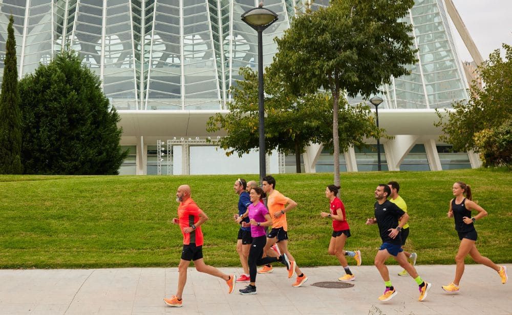 runnea_com's tweet photo. #Últimahora👉#NewBalance presenta #Breakfaster👏😜
🚨Campaña con la podrás canjear kilómetros por #desayunossaludables😋
https://t.co/VdPx0MJNgs https://t.co/Mo0Y3jaAxe