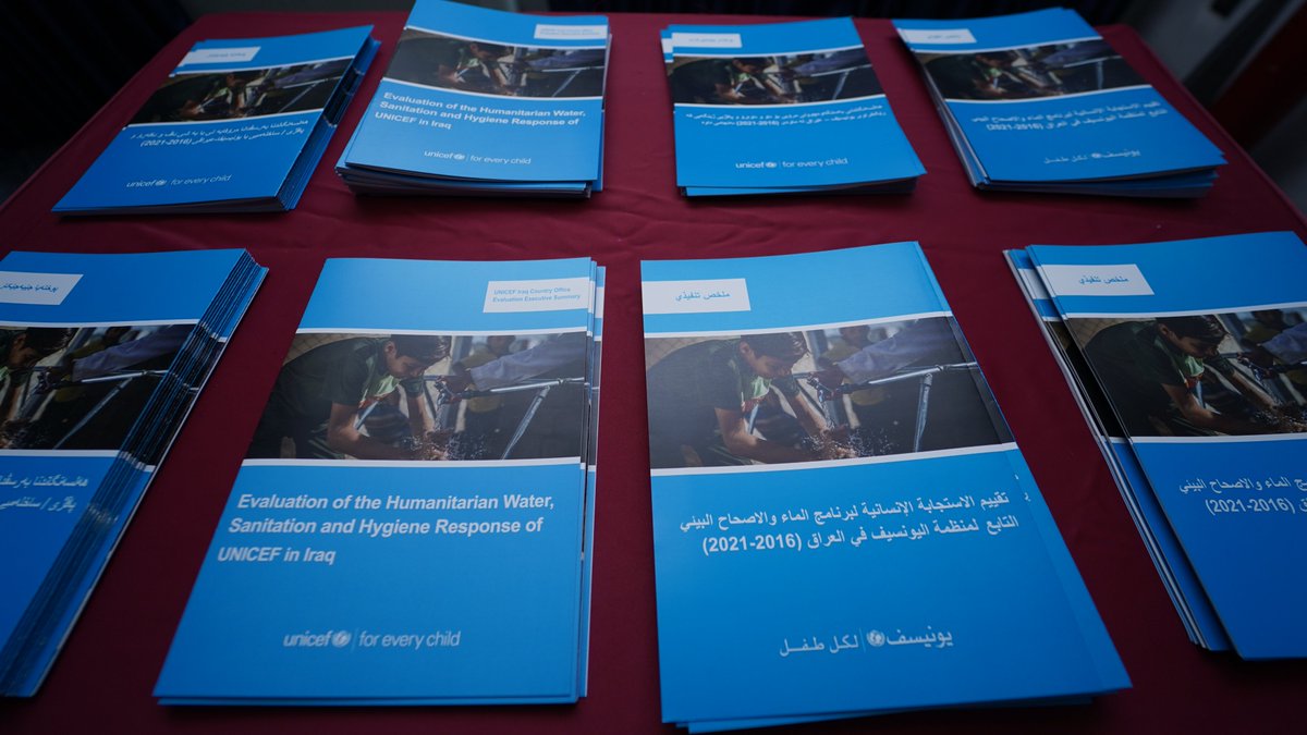 UNICEFiraq's tweet photo. "من خلال استجابتنا لاحتياجات المجتمع المضيف والنازحين، بالإضافة إلى تقديم حلول مستدامة مثل أنظمة الطاقة الشمسية في المخيمات" د. علي الخطيب، مدير قسم المياه والصرف الصحي والنظافة، في يونيسف العراق.
خلال ورشة العمل اليوم لإطلاق تقييم الاستجابة الإنسانية https://t.co/HEVHHyvWn5