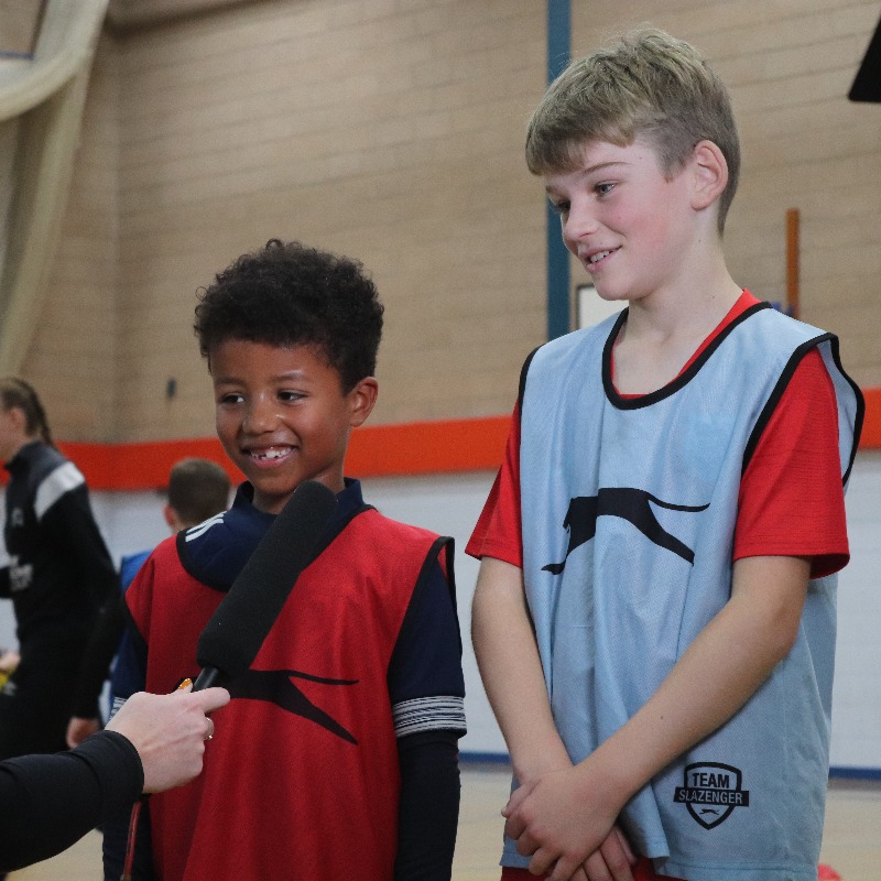 DCCTOfficial's tweet photo. October half term coaching began today, and Under 21 players @will_gp10 and @osazeeaghatise popped by! 👋

It marks the start of our new Rams Family Support project, with free places available for children in receipt of free school meals, along with recipe bags to take home 🍏