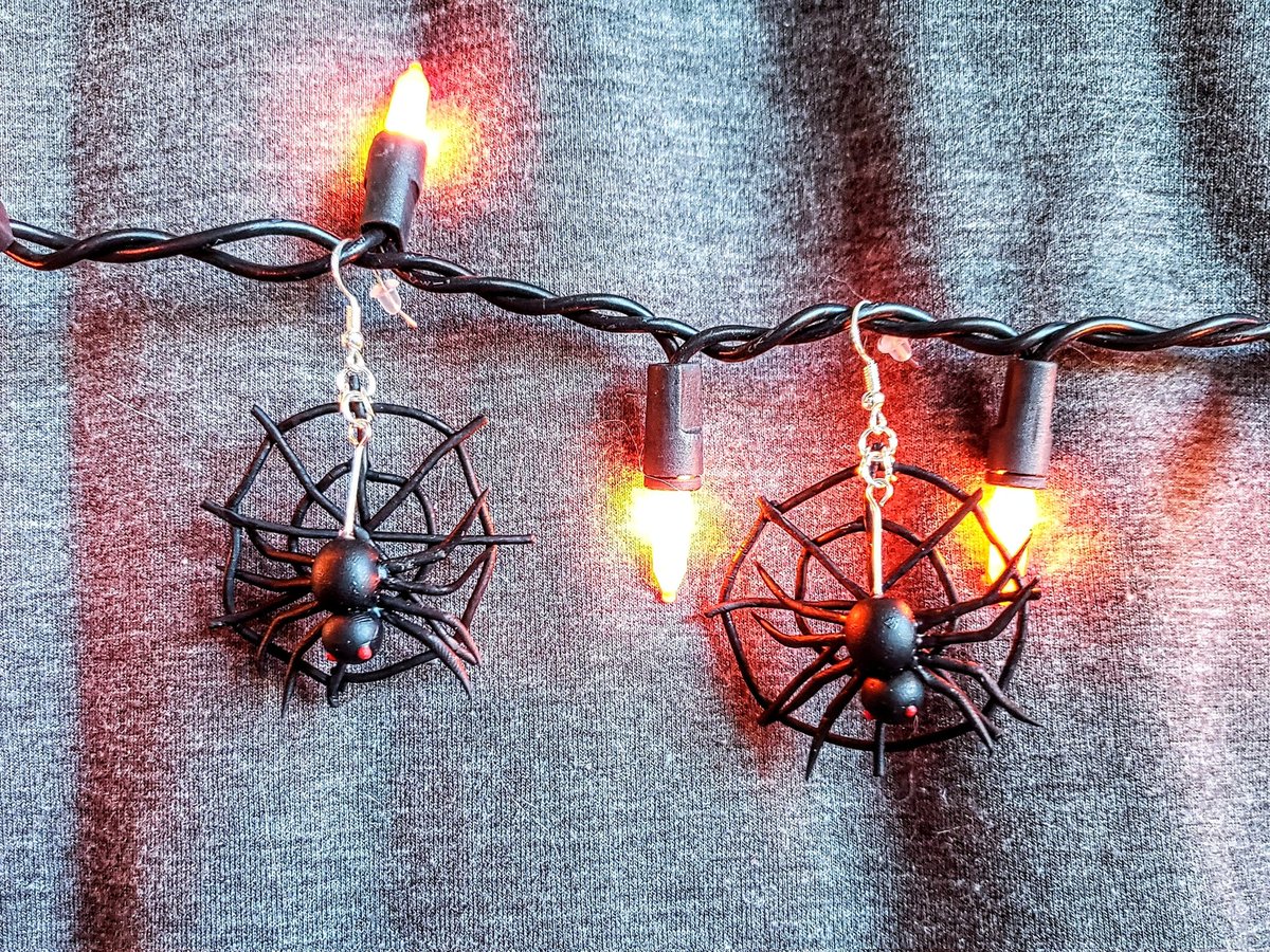 PearlsandArrows's tweet photo. Halloween is almost here, and all these little spiders want is to hang with you! #spookyseason #spiderweb #blackspider #Halloween #halloweenearrings #polymerclayearrings #handmade #shopsmall #etsyshop https://t.co/HIJFKmUPD4 https://t.co/WpgZvi830J
