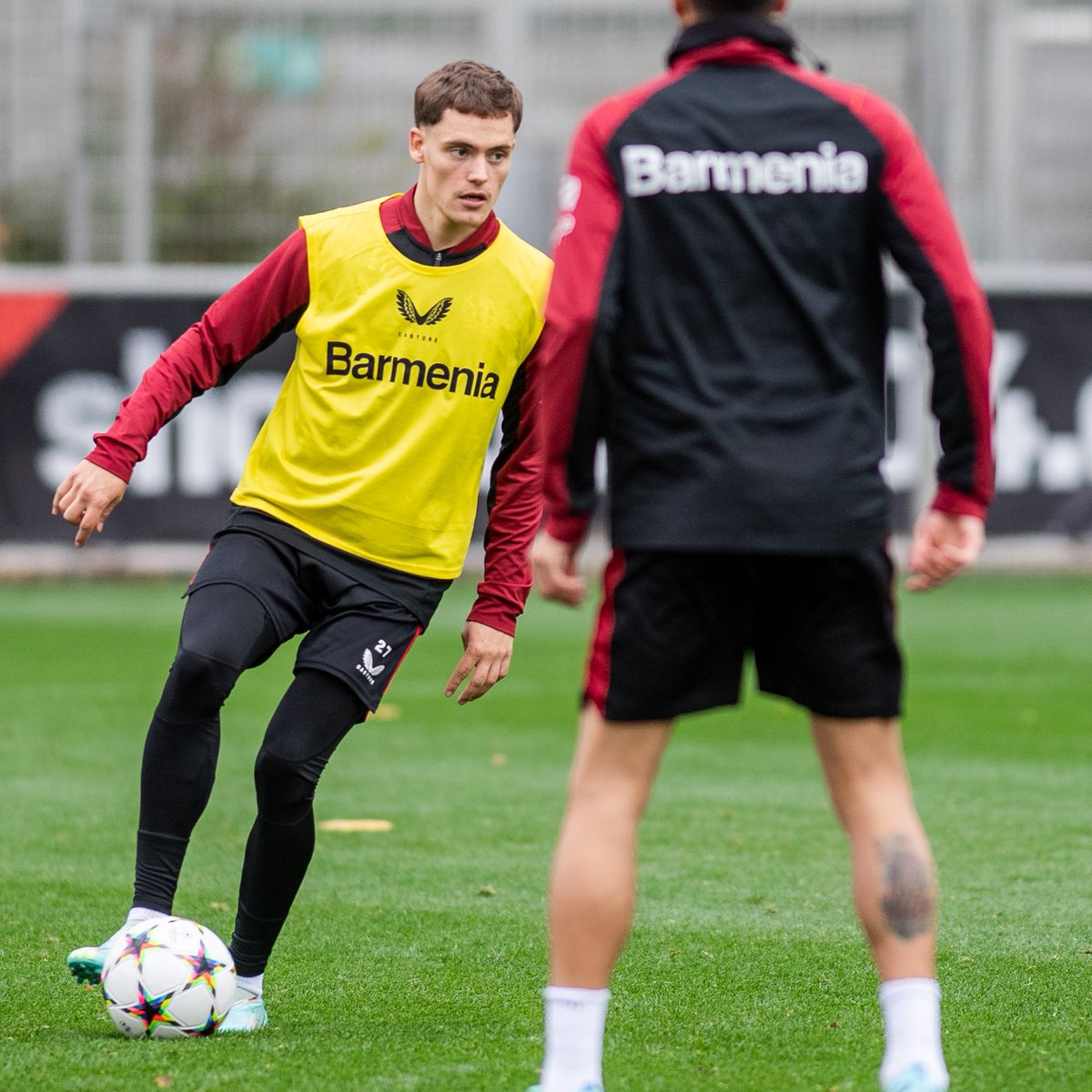 bayer04fussball's tweet photo. 🙌 Gute Neuigkeiten vom Platz: Florian #Wirtz hat heute erstmals nach seinem Kreuzbandriss wieder Teile des Mannschaftstrainings absolviert. 

#Werkself https://t.co/jM6lyoZ2tl
