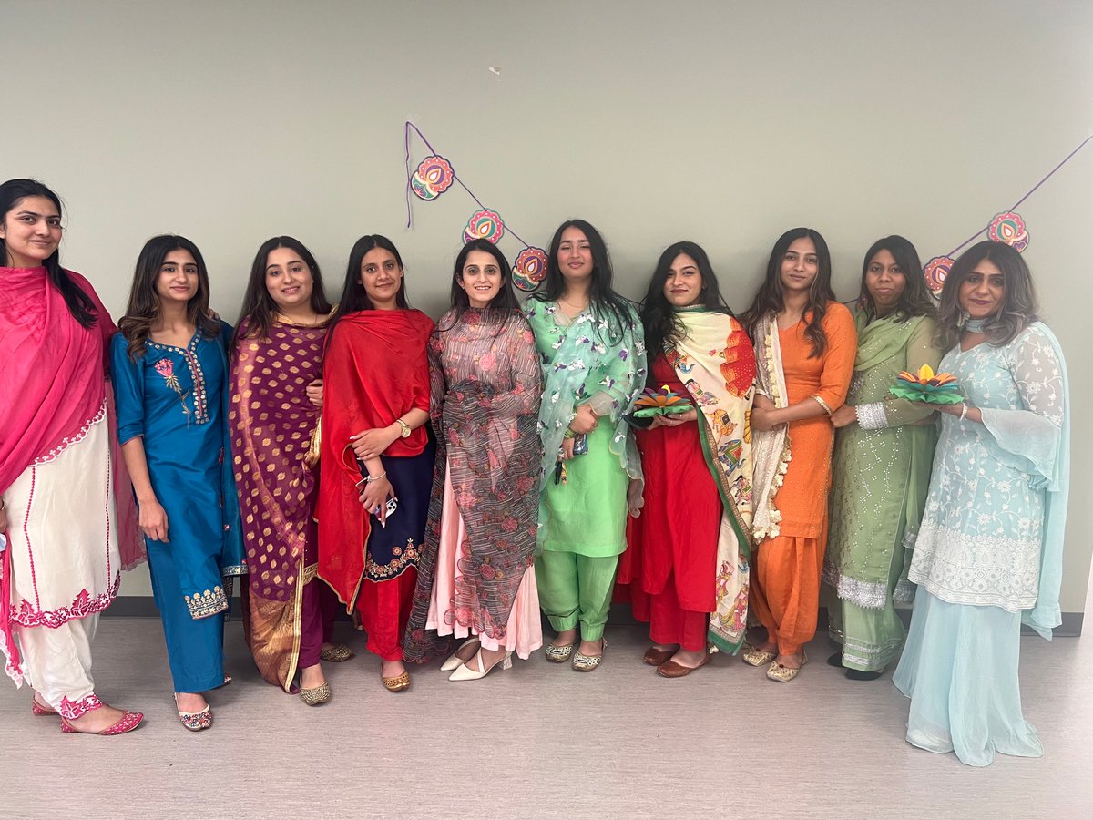 PolarisTrans's tweet photo. Wishing a happy Diwali to all who celebrate, including many members of our own Polaris family!
May the diya's light lead you onto the road of growth and prosperity.
#CrossBorderPros #HappyDiwali https://t.co/ClBgmK9Vmx