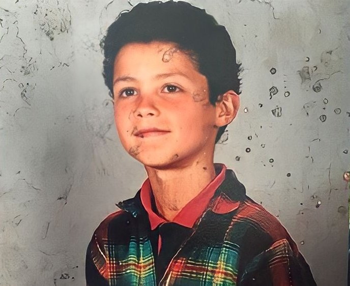 TeamCRonaldo's tweet photo. Cristiano Ronaldo, 1992. 🌟 https://t.co/zcm4qps5wd