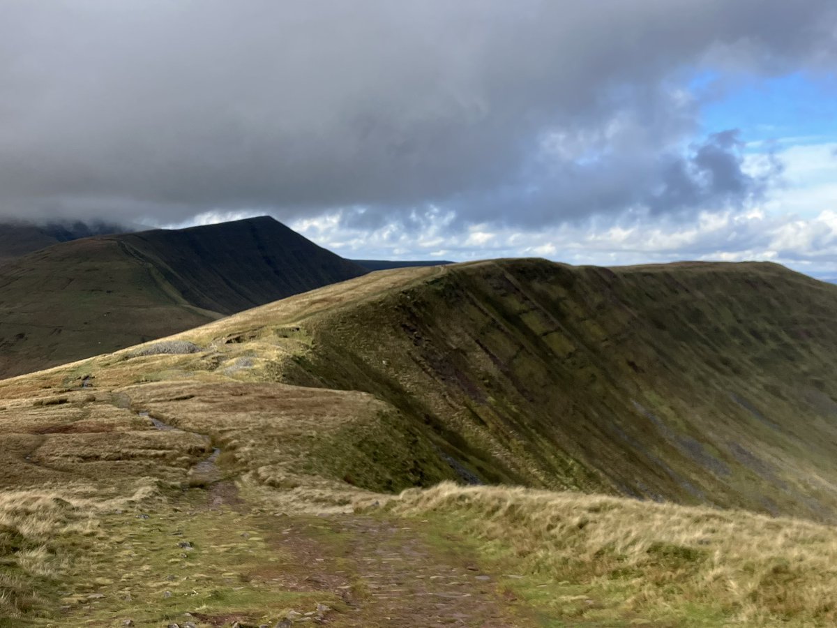 markxb's tweet photo. Some lovely cloudbusting images from a day in the Brecons.  More of this please.  @RamblersGB @RamblersCymru https://t.co/OPmOy6rOvs