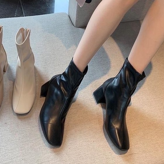 looookmai's tweet photo. รวมรองเท้าเกาหลีเกาใจ เน้นเฉพาะงานบูท👞 งานหนัง คัดมาแล้วว่าแมชง่าย ใส่สบาย ใส่ไปคอนเสิร์ต ไปเที่ยวก็ครบจบ มีเสริมส้น+ช่วยโกงความสูงแบบเนียนๆ รีวิวภาพจริงใส่เอง ตรงปกเป๊ะ 100% https://t.co/fyogCVeztY