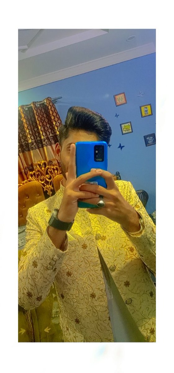 M_aisf_2022's tweet photo. .
.
.
.
.
.
Idk how to take mirror selfie 🙂 https://t.co/TamedMIxrM