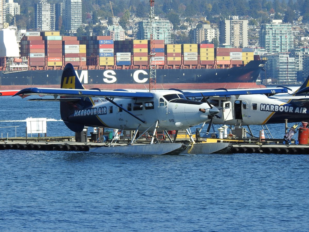 veryboeing's tweet photo. A collection of #DHC3T at Vancouver Harbour https://t.co/MXE3QJ0wLq