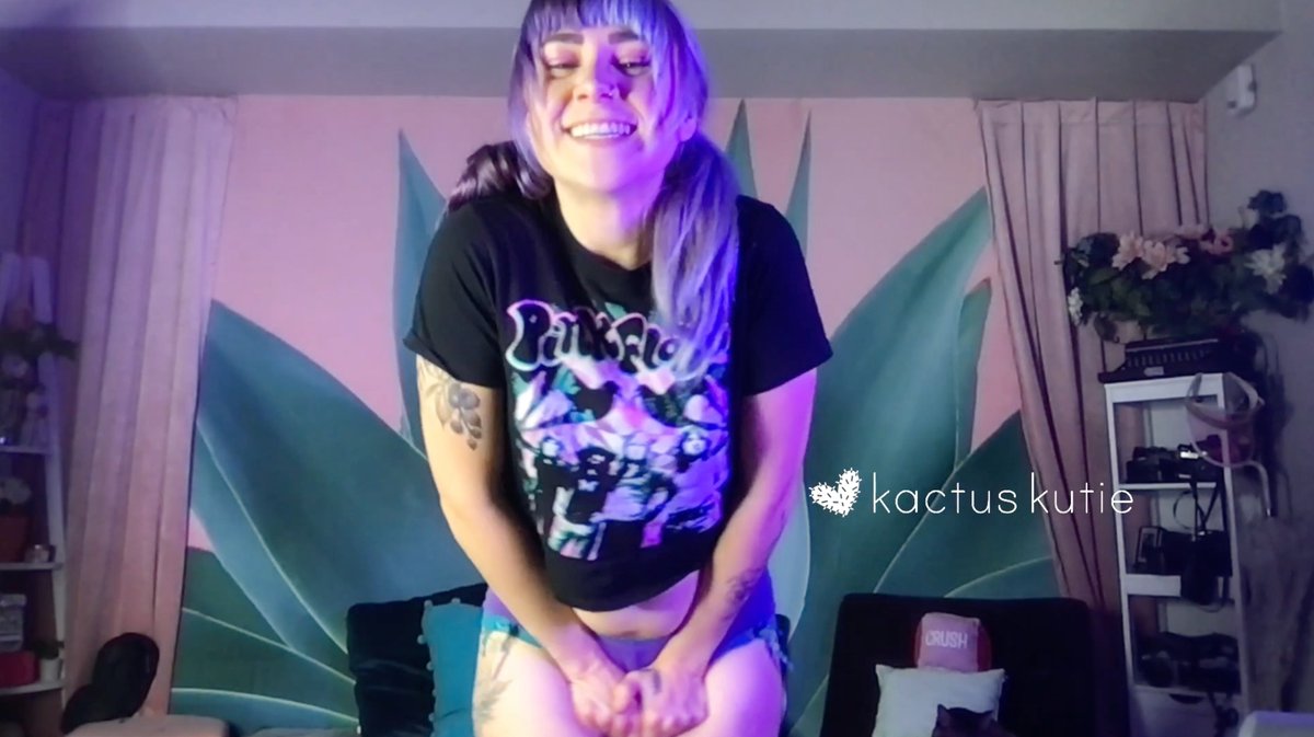 kactuskutiepees's tweet photo. i'm so kute when i do the potty dance! 🚽 https://t.co/k81mCx2FfS