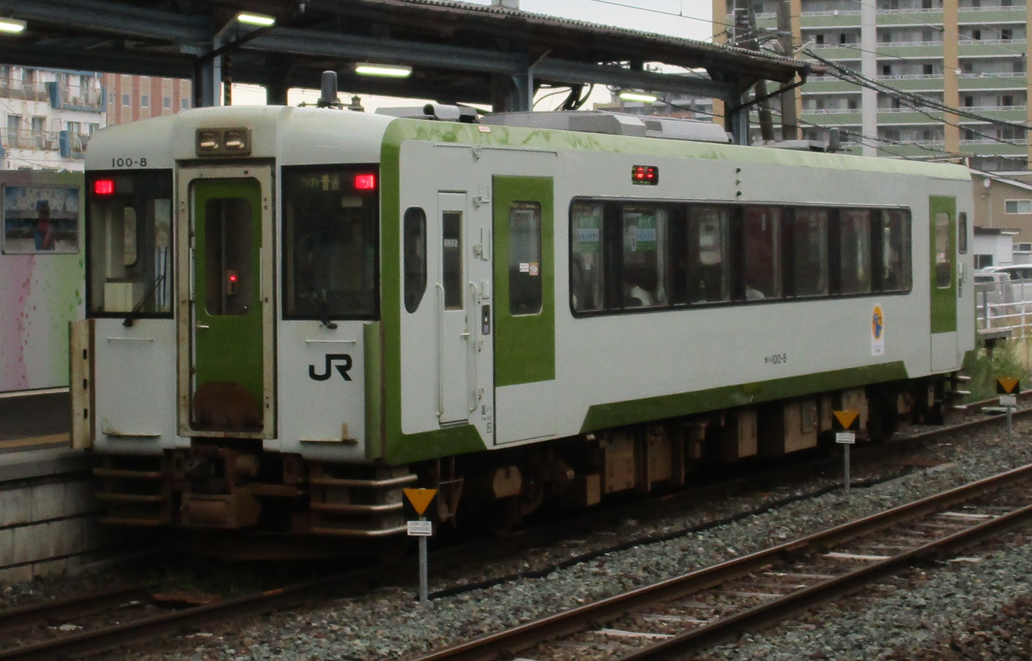 jr東日本キハ100系気動車, キハ100 運転台 – BETE