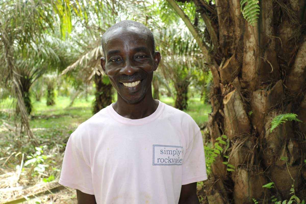 Solidaridad_wa's tweet photo. Joseph Appiah is now a happy man. He says his ability to provide for his family makes him excited. The 50-year-old #oilpalm farmer says his earnings have now tripled since adopting #BMP in 2019. Joseph is a beneficiary of #SWAPPII co-funded by @SwissEmbAccra and @NLinGhana. https://t.co/YnBH6Jf7eZ
