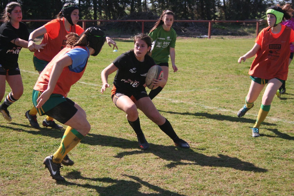 quebrantarugby's tweet photo. Alba Alpin, jugadora montisonense de 20 años del @Chami_Rugby de Valladolid (uno de los equipos más importantes de España) y formada en @quebrantarugby está haciendo un temporadón. Titular todos los partidos y máxima anotadora del club. Enhorabuena!!

@Huesca_LaMagia @AytoMonzon https://t.co/SibEpt6OSn