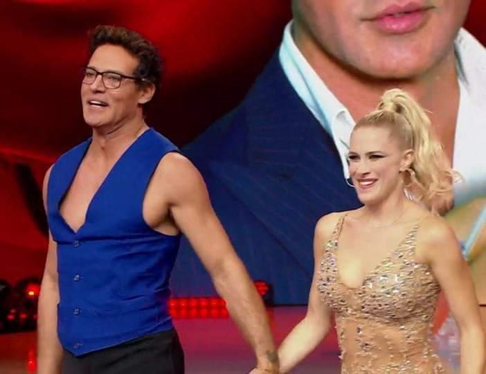 BimbaDeGarko's tweet photo. #BallandoConLeStelle
#GabrielGarko #GiadaLini
La pareja como mรกs quรญmica !! ๐ฅ
#GarkAda #Trending #TrendingNow
#Like #Dancer ๐ถ๐บ
#Italia @Ballando_Rai https://t.co/oS05Uuhamc