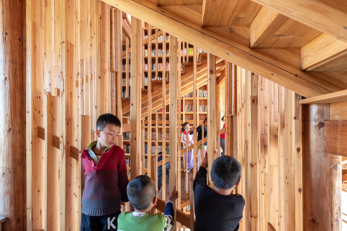 ConditionLab's tweet photo. Pingtan Book House
.
Imagine a staircase that never ends, an infinite loop of risers and treads squeezed into a traditional timber house.

https://t.co/TzR0nPySHe
.
#pingtanbookhouse #childrenlibrary #rural #timber #architecture https://t.co/CvHYDGVupu