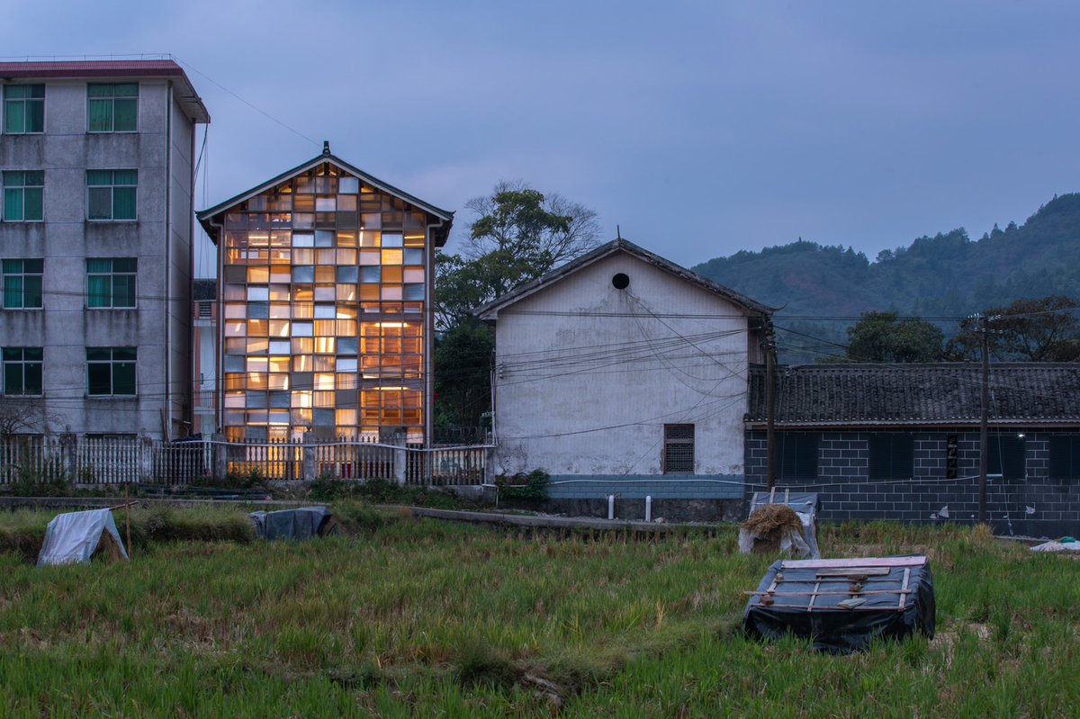 ConditionLab's tweet photo. Pingtan Book House
.
Imagine a staircase that never ends, an infinite loop of risers and treads squeezed into a traditional timber house.

https://t.co/TzR0nPySHe
.
#pingtanbookhouse #childrenlibrary #rural #timber #architecture https://t.co/CvHYDGVupu