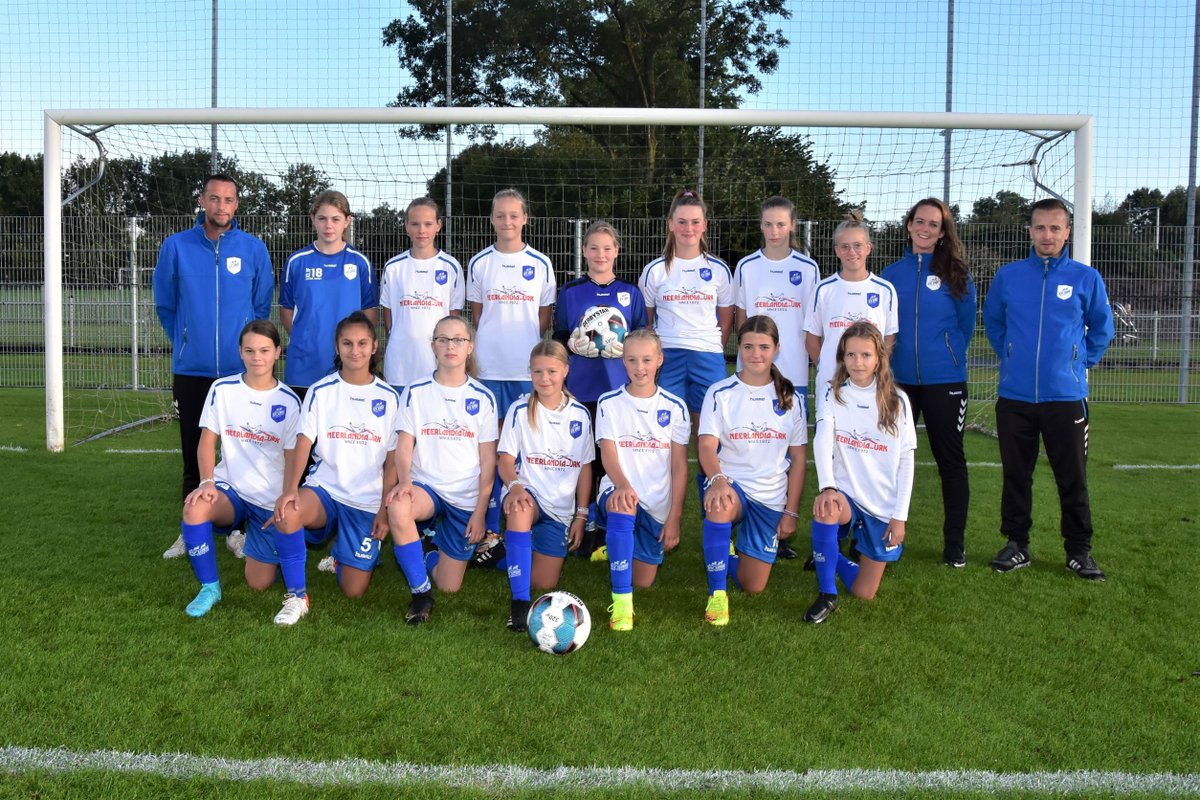 Dit is bijzonder!  Vanaf zaterdag gaat MO 13-1 van <a href="/SVURK/">Sportvereniging Urk</a> in de hoofdklasse spelen! Hou dit team onder leiding van Tijmen de Boer en Louw Post maar in de gaten! #talenten #voetbalmeisjes #soccergirls