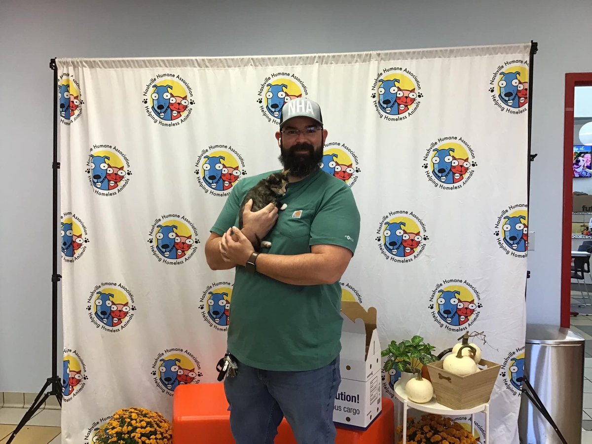 nashvillehumane's tweet photo. Thanks to @MarsPetcareUS + @PedigreeFound we had over 100 sponsored adoptions during the #ServiceHumansNeeded Adoption Event! Please enjoy this thread of GOTCHA DAY pics from Friday. (get ready for a Sat &amp; Sun thread too) PS: We’ll post the exact weekend total in Sunday’s thread! https://t.co/qkHiB6pWJq