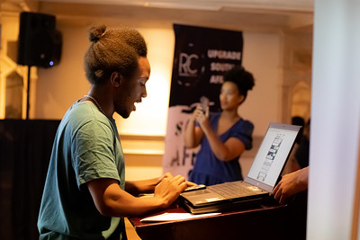 Geekulcha's tweet photo. Techies meet Activists  👐 

📷  https://t.co/6dOofyOkML

#photooftheday #powertoacthack @rivonia_circle https://t.co/AUpUXK2jMo