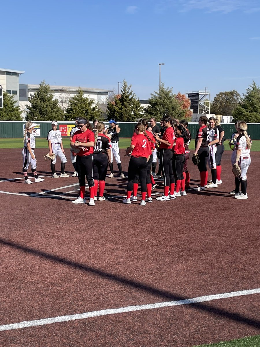 16uLegendsNat's tweet photo. Thank you @CoachBradF, @CoachFullerPitt, and @Gorilla_SFB players for a great team camp! Our girls loved the camp, the scrimmages, and the environment! @LegendsFastpit2 @emory_bowlin @ChiltonLaney @morgan_uher2025 @KeeleyElsea @KenleeHarris @KyleeMerritt21 @Callie_Cooper25 https://t.co/ZQmqYkCO7M
