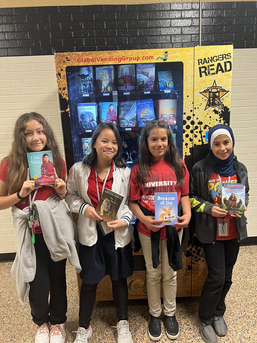 LindsayJonas4's tweet photo. The love for reading 📖 never grows old! 
#imbooked
@wilsonyoungms https://t.co/GBcqHlVEVL