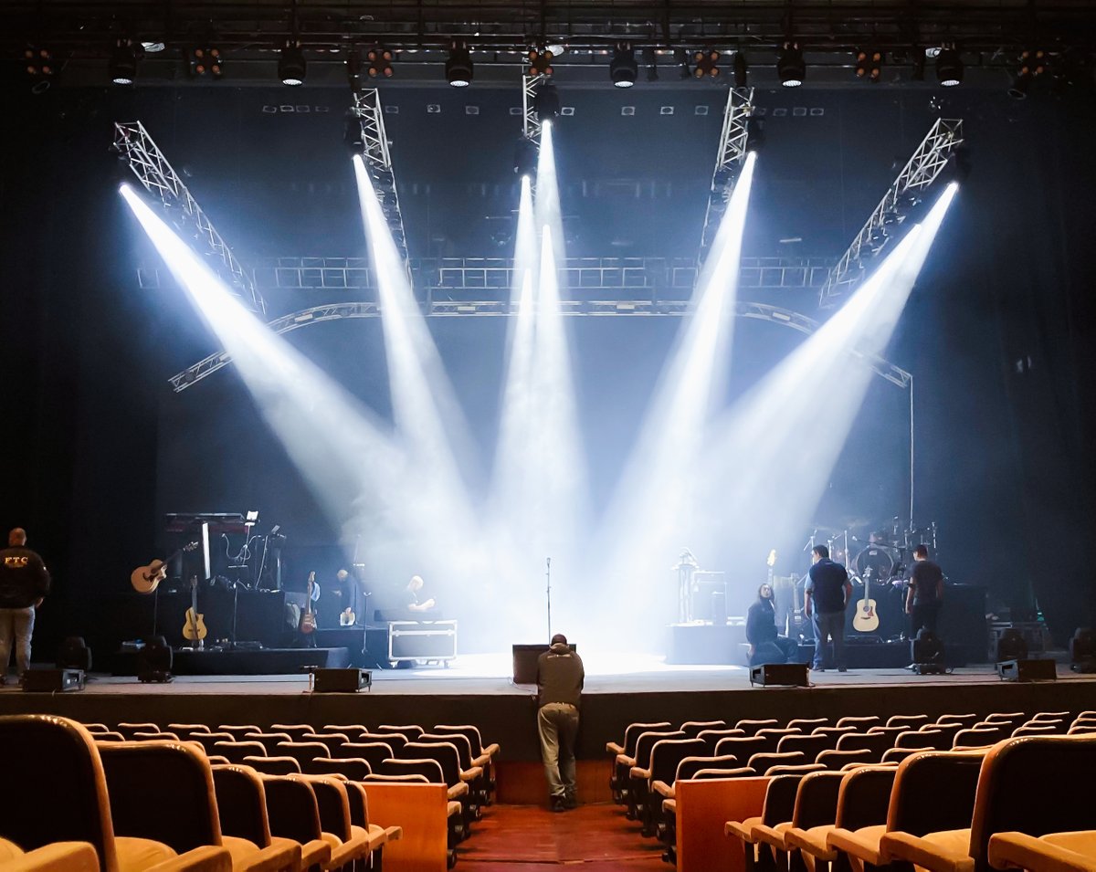 ClayPakyNews's tweet image. Claypaky #SharpyPlus Fixtures Illuminate Kany García’s First Concerts in Venezuela 🇻🇪 Read more: claypaky.it/en/news/claypa…
#Claypaky #IgniteYourShow
