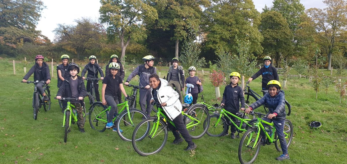 cycleoflife8's tweet photo. Another fantastic group, this time from the Hamza centre, gaining confidence cycling on the roads. Register your organisations interest here>https://t.co/FM98ernxhL
@BritishCycling @TheHiveYZ @bycLIVE @MYSTMerseyside @brightfuturesST @CentralLpoolPCN @LFCFoundation @BikeIsBestHQ https://t.co/TznqQSn0HR