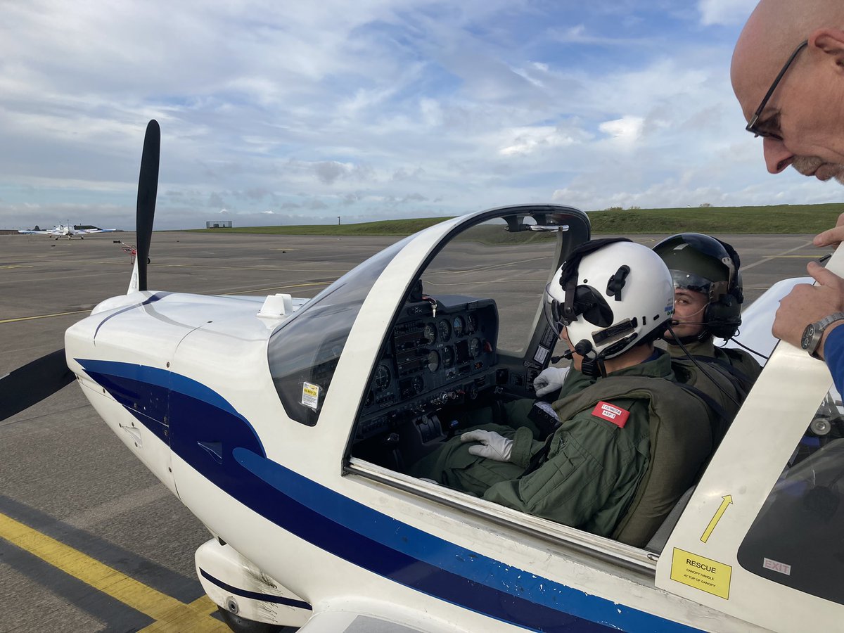 DavidJAbrahams's tweet photo. Nice to be back at 5 AEF today doing Sqn boss stuff! Happy Cadets = Happy Instructors! @ocnswing @nswingatc https://t.co/DulBNXpkeH