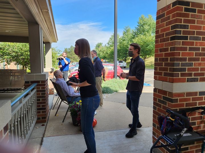 PlaidSwan's tweet photo. Lots of TV and video are happening around here lately. Today the team is at a second video shoot for Stonehill Communities. Last week they were storyboarding a commercial featuring classic characters for @RMHC_EIWI. We are at our happiest telling the stories of these #brands. https://t.co/8XpmHquPEU