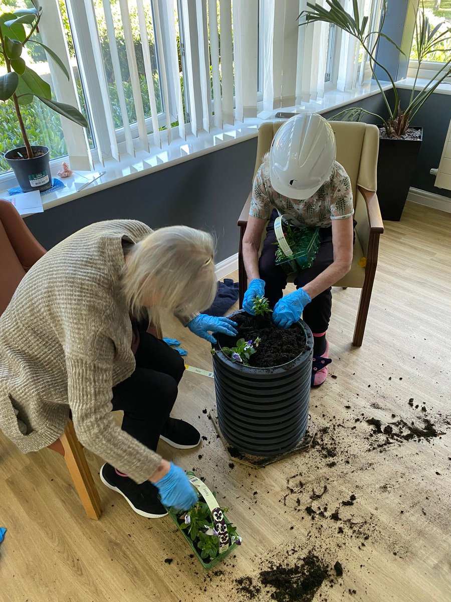At our Chatham Waterfront development, the team had a great bonding experience with a local care home   “Such a relatively simple thing caused such a buzz and will be talked about for much longer than it took for us to arrange.” Mick Reardon Project Director