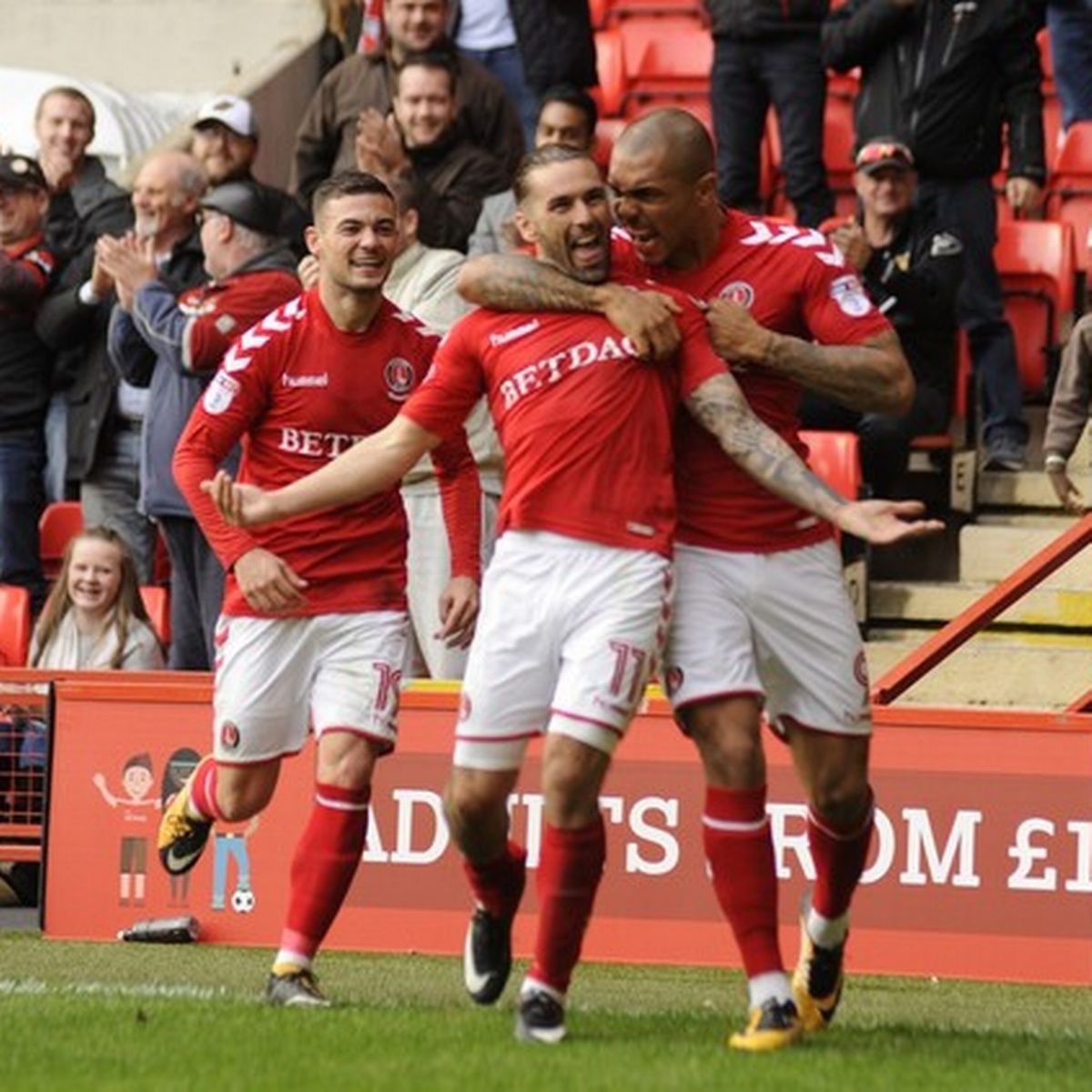 GlobalValueBets's tweet image. 🗓️Tuesday 25/10
🕰️7.45pm
🏴󠁧󠁢󠁥󠁮󠁧󠁿League 1 Double

🔴Charlton v MK Dons🔳
 - Charlton to win 🥇

⏹️Peterborough v 🟥Accrington
 - Peterborough to win 🥇

📈Odds 2.92 - Bet 365
💷Stake - 2 Units

- MK Dons bottom ⬇️5⃣ straight losses
- Posh looking to sustain promotion push

#cafc #pufc