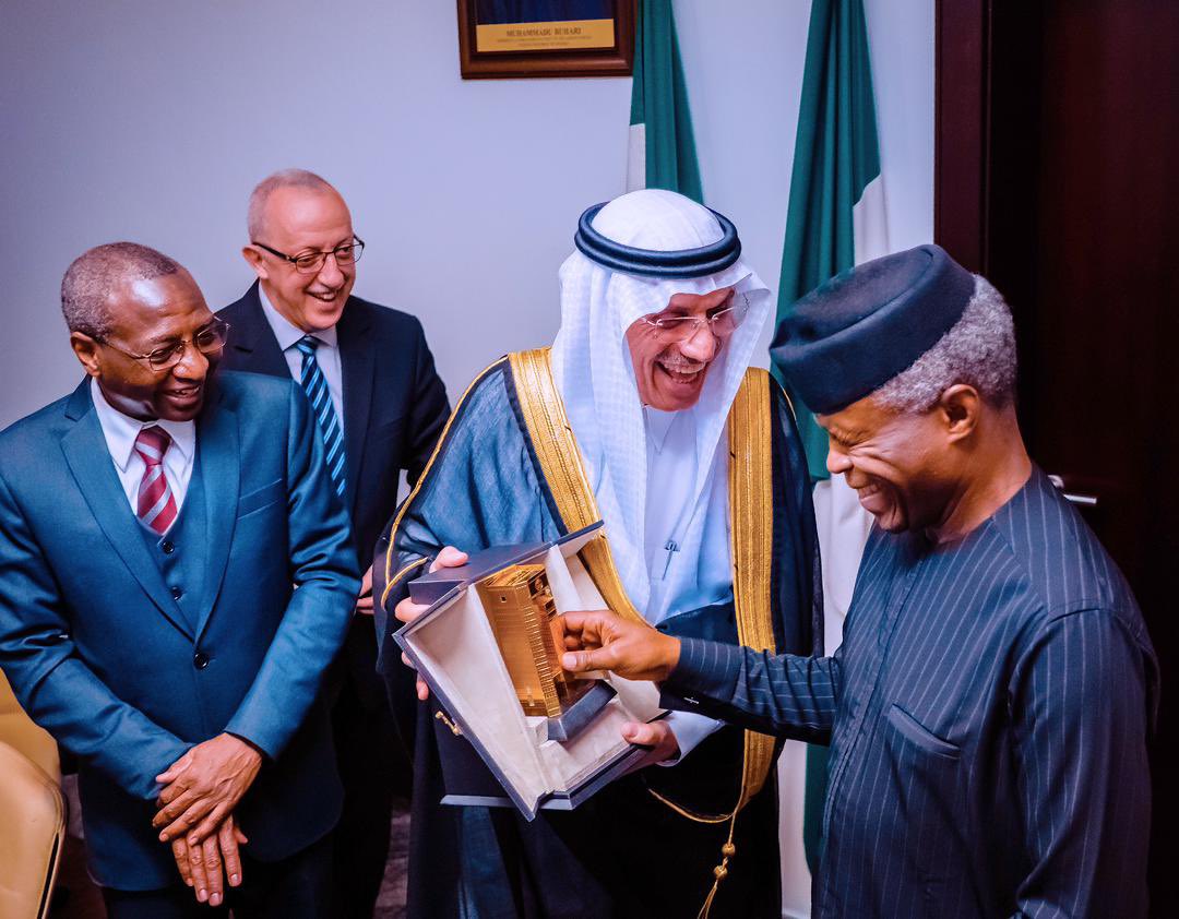 OvieNews's tweet photo. Vice President Yemi Osinbajo, SAN receives in audience the President of the Islamic Development Bank, Dr. Muhammed Al Jasser, at the State House, Abuja, on Monday. Nigeria is getting $310m from the Islamic Bank to build agro-allied factories . https://t.co/2S1iya4gJx