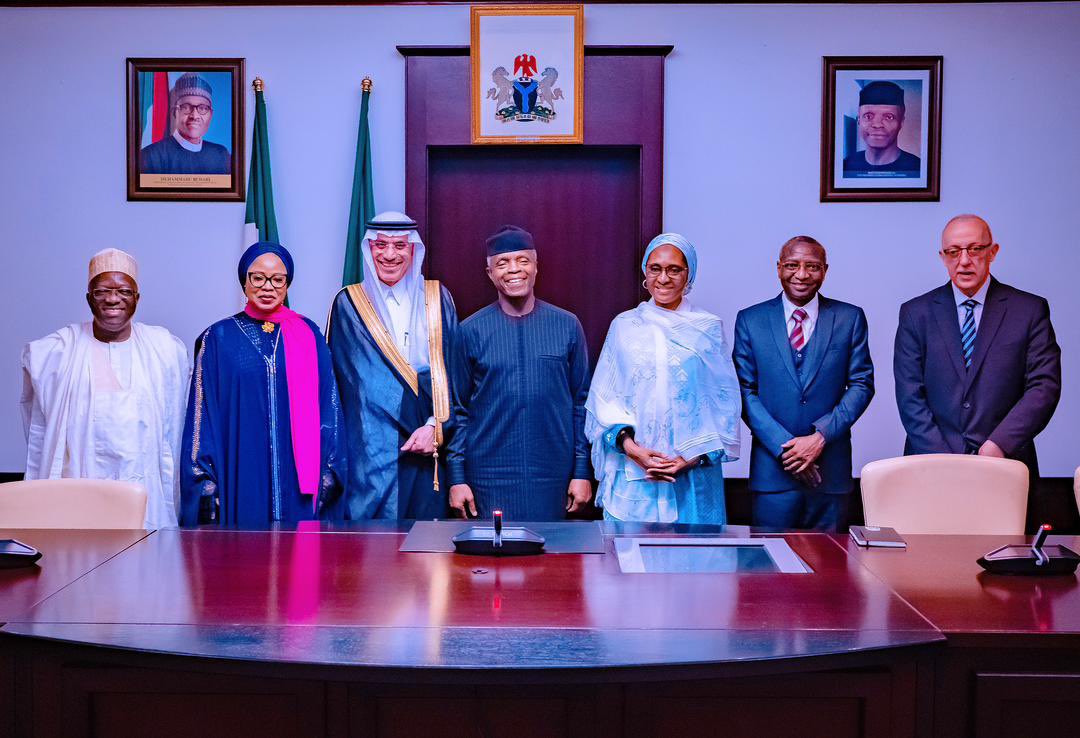 OvieNews's tweet photo. Vice President Yemi Osinbajo, SAN receives in audience the President of the Islamic Development Bank, Dr. Muhammed Al Jasser, at the State House, Abuja, on Monday. Nigeria is getting $310m from the Islamic Bank to build agro-allied factories . https://t.co/2S1iya4gJx