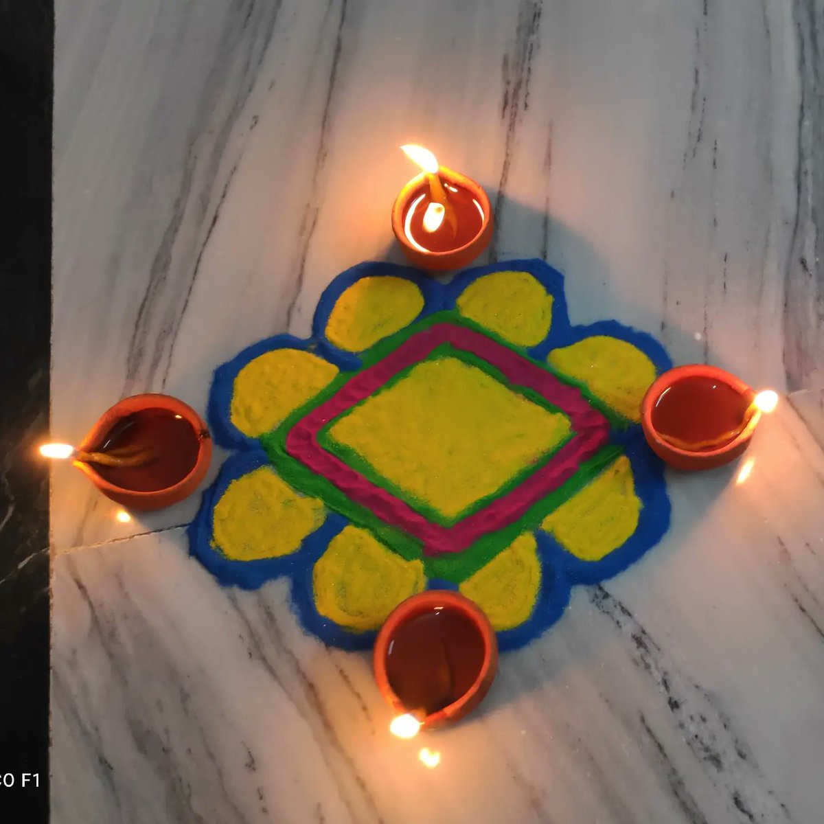 deepa_rj's tweet photo. *दीपावली की हार्दिक शुभकामनायें*
दीपोत्सव के इस पावन पर्व पर माँ लक्ष्मी आपको एवं  पुरे परिवार को सुख, शांति, सफलता, समृद्धि, सौहार्द एवं स्वस्थ दीर्घायु  व अपार खुशियां प्रदान करे  ।।

  🙏🙏🙏

🪔🪔🪔🪔🪔🪔🪔

#RjDeepaRadiocity #Ranchijharkhand #diwali2022 #diwalioutfit https://t.co/krvnNIw98P