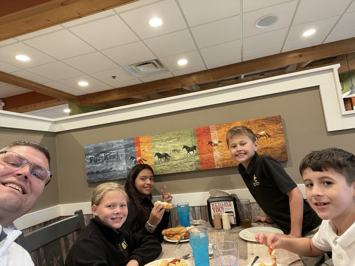 bryanpaulson41's tweet photo. Pizza with the Principal today! Love interaction with our students! They are our Why to why we do what we do. #SpaldingCatholicRocks https://t.co/yb45gm05bg