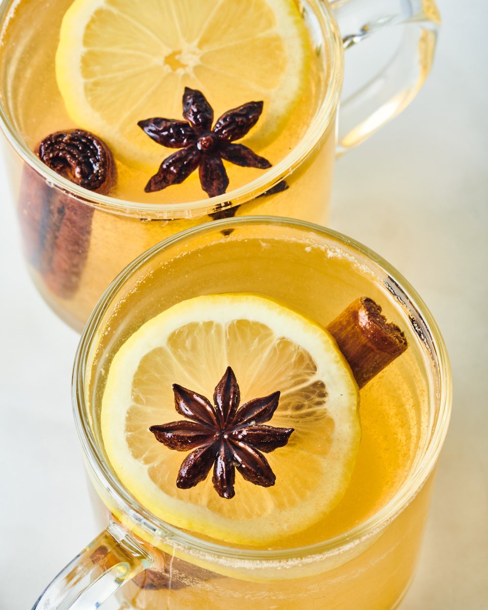 thekitchn's tweet photo. Whether you’re on the hunt for a restaurant-quality glass that sings with savory notes or a cozy elixir to sit with by the fire in the frosty months, we’ve got you covered with this line-up of flavorful drinks: https://t.co/kauFQzHpkf #kitchn100 https://t.co/VudLcUp2AO