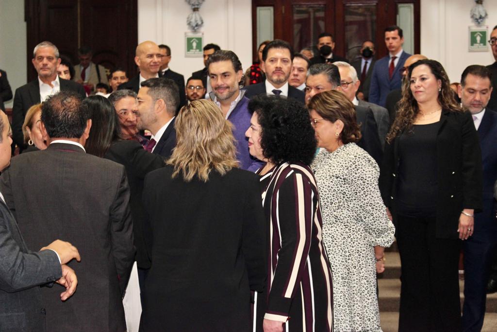 ChuchoSesmaPVEM's tweet photo. Hoy iniciamos la semana en el @Congreso_CdMex con la comparecencia del titular de la @SeGobCDMX de la Ciudad, @martibatres  como parte de la glosa del #IVInforme de la #JefaDeGobierno. https://t.co/oihcZt4gff