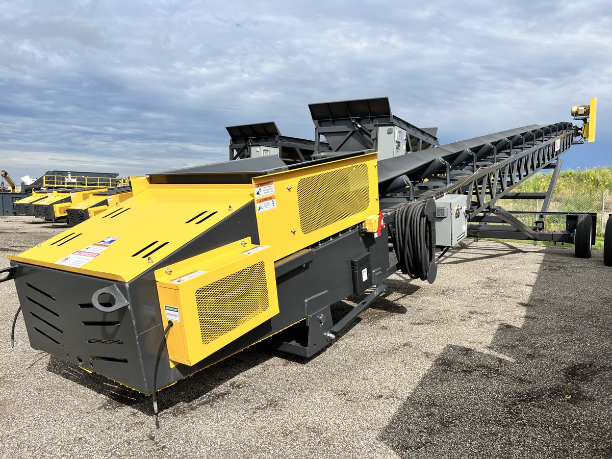 TheChadColby's tweet image. Next stop for our 36” x  70’ stacker is our @IEGProducts client from Indiana,  thx #ScreenTech! 

Need 60’/70’ or 125’ conveyor???  

Learn more iegproducts.com