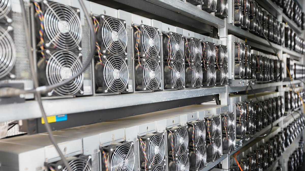 jamesvgingerich's tweet photo. How ethereum's merge made #Crypto mining more sustainable. (CNBC) #CryptoCrrency #FinTech https://t.co/rjImVQwqNV https://t.co/Awba0gi2Jr