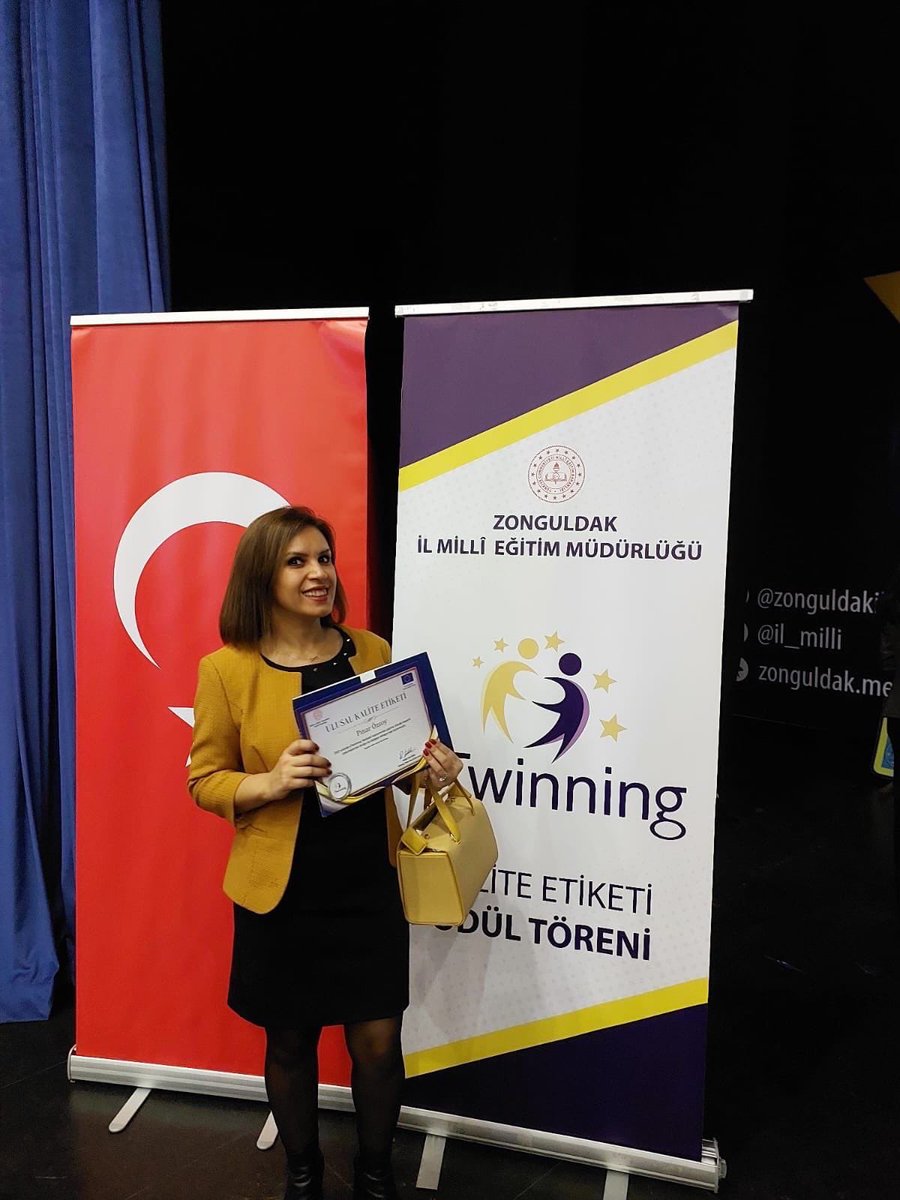 Alaplı Merkez Ortaokulu (@alaplimerkezoo) on Twitter photo AVRUPA KALİTE ETİKETİ ÖDÜLÜNÜ ALDIK.
Uluslararası eTwinning Projesi Avrupa Kalite Etiketi Ödülünü aldık.Bu başarılı çalışmanın mimarları İngilizce Öğretmenlerimiz Pınar ÖZSOY' u ve Uğur DOĞAN'ı tebrik eder, teşekkürlerimizi sunarız. @mehemt56491984 <a href="/cevatcevik67/">Cevat Çevik</a> <a href="/zuleyhaaldogan/">Züleyha Aldoğan</a> AVRUPA KALİTE ETİKETİ ÖDÜLÜNÜ ALDIK.
Uluslararası eTwinning Projesi Avrupa Kalite Etiketi Ödülünü aldık.Bu başarılı çalışmanın mimarları İngilizce Öğretmenlerimiz Pınar ÖZSOY' u ve Uğur DOĞAN'ı tebrik eder, teşekkürlerimizi sunarız. @mehemt56491984 <a href="/cevatcevik67/">Cevat Çevik</a> <a href="/zuleyhaaldogan/">Züleyha Aldoğan</a>