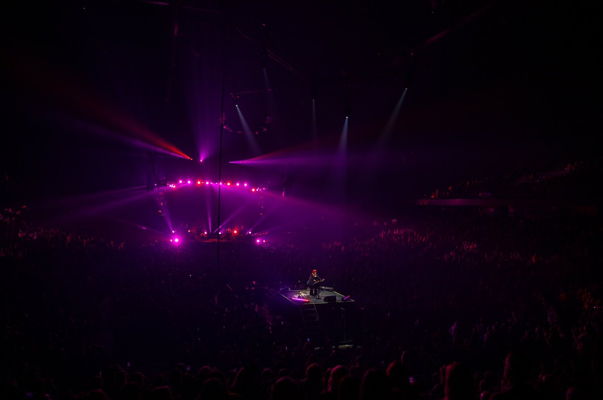 juddsofficial's tweet photo. Pre-sales for The Judds: The Final Tour start now✨ Get your tickets here with the code JUDDS23: https://t.co/rwb348PmIq #dontyouthinkitstime https://t.co/ZuC9vszq1S