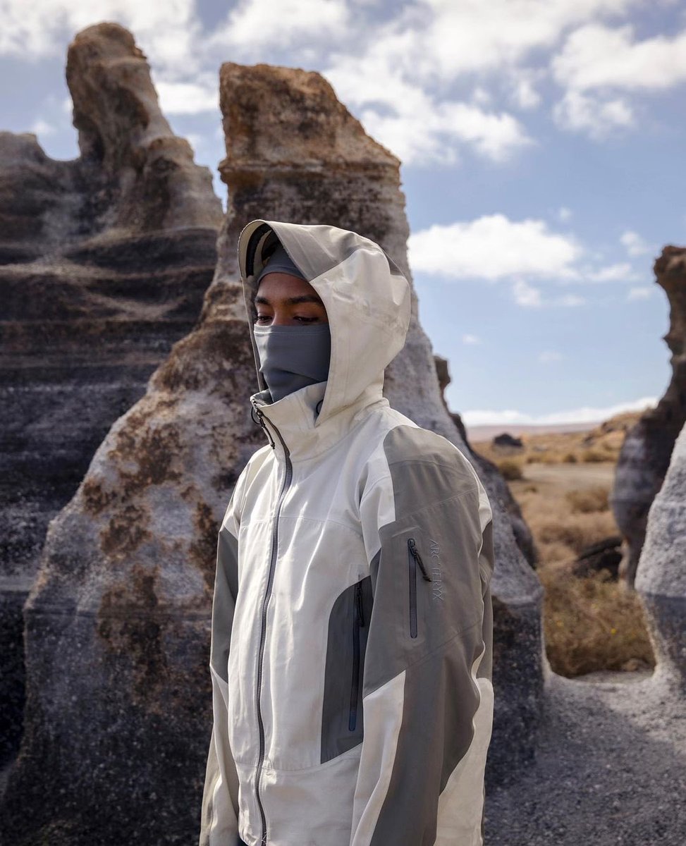 _FiveRap's tweet image. 🚨 SO LA LUNE annonce la sortie d’un projet surprise de 5 titres 

« KENNA » sera dispo vendredi 🎈