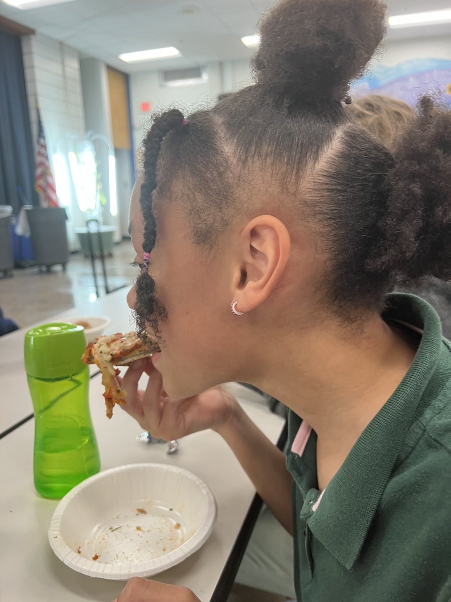 GardenMort's tweet photo. #GardenGnomies harvested Rosita Eggplant from @rareseeds and then Mr. Matt made them Eggplant Parmesan . They thought it was 🍕. 🤣😝😜#SchoolGardens #veggies .  @MortElementary https://t.co/PuKd3cJFo5