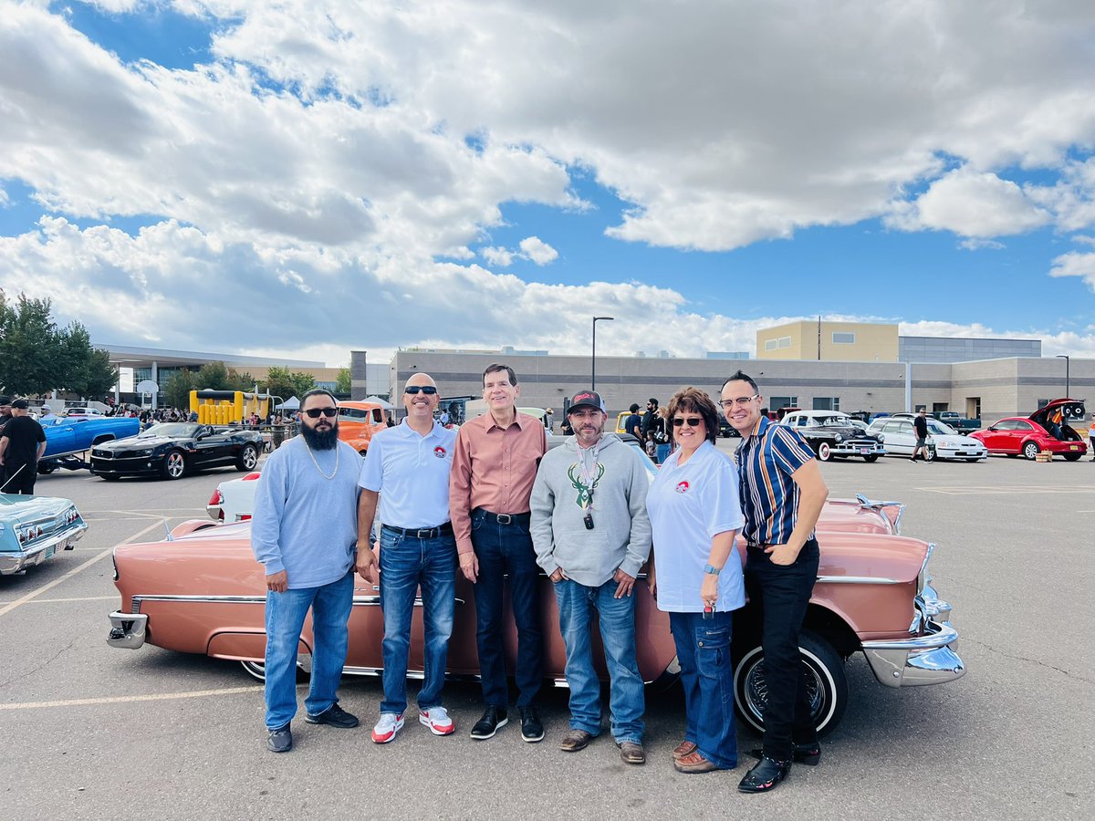 Sec. Steinhaus, Literacy Director Severo Martinez, Bernalillo Public Schools superintendent and board members learned about lowrider culture over the weekend at a fall literacy event. Literacy brings communities together! 📚