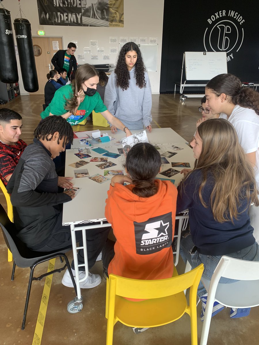 BoxerInside's tweet photo. [Boxer Inside School] Learning experience - Jour 1 🚀 Au programme, atelier brise-glace, présentation de l’appli #UNIQUE (big up @JuTESSIER 🙌🏼), sensibilisation au cyber harcèlement (by @Asso_Cameleon) et défis Sportifs 💪🏼 #InnovationSociale https://t.co/2hlB0IjzMS