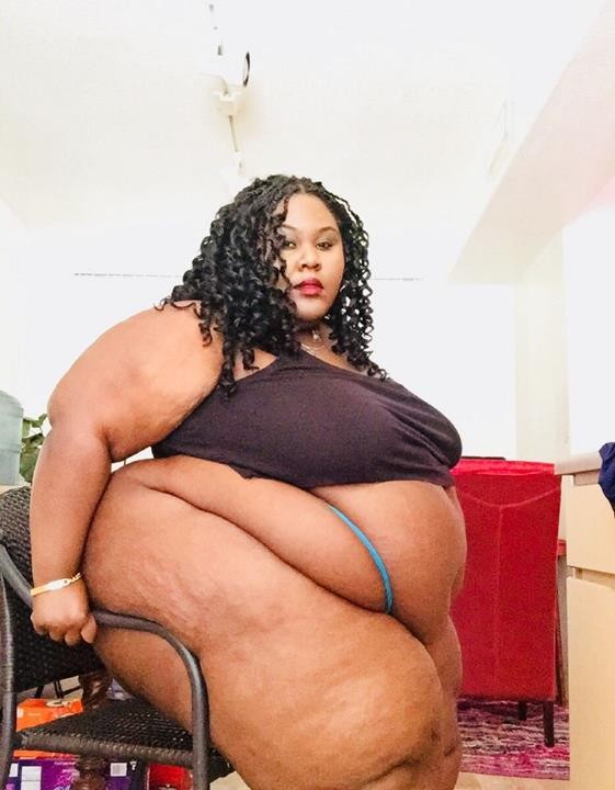 FatWomenFanClub's tweet photo. @amCHAP10 Enjoy watching #SsbbwErotika &amp; her #FatWomanSupremacy

If you love #FatWomen
You can follow our great @FatWomenFanClub and
specially @ Bbwfeedee1 on
https://t.co/0Dy7qIXVbS 😋

Active the 🔔 and let's go to 🔄, ❤️ and share all ours tweets ‼️

And let's go to gain togheter. https://t.co/lhhptdzgKT