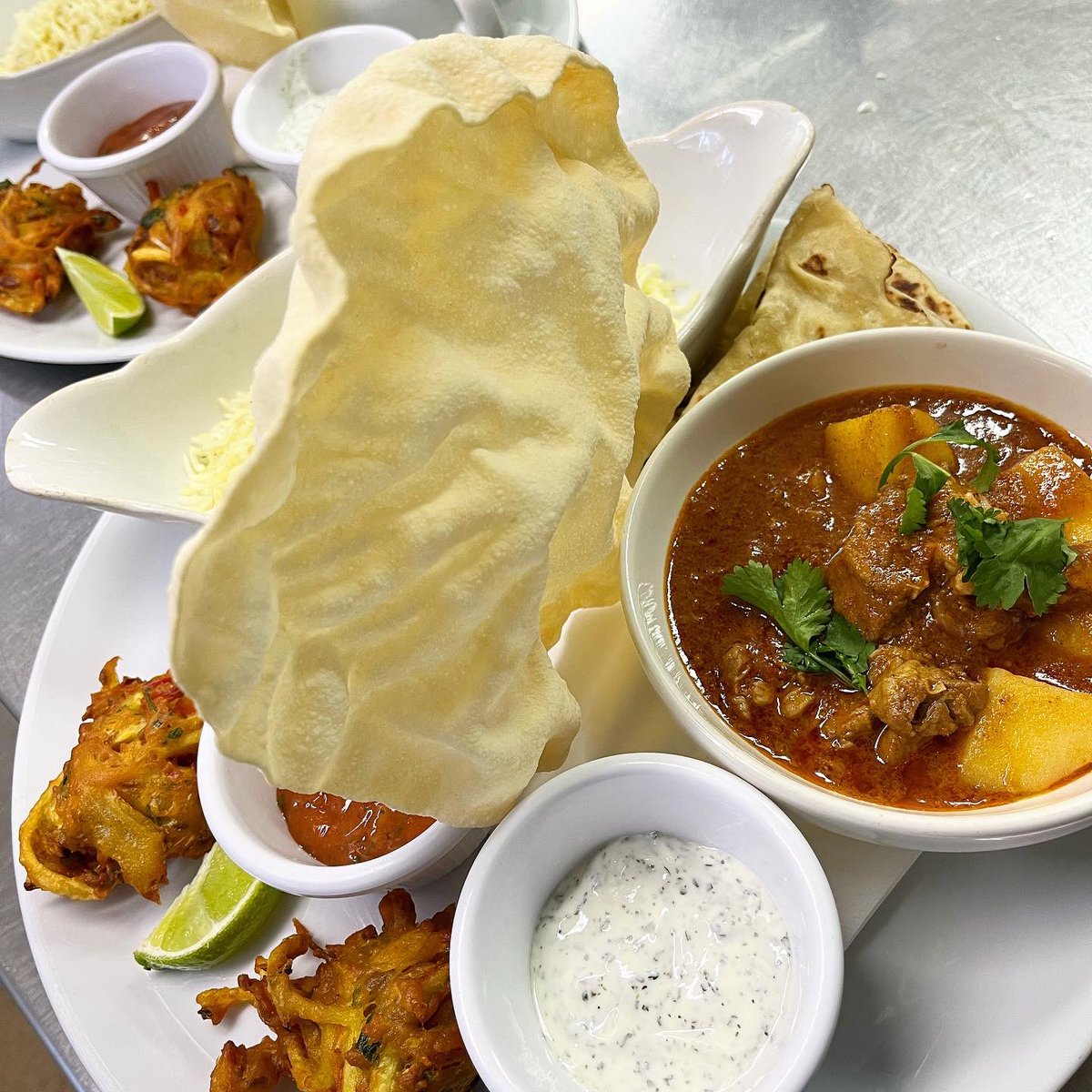 bread_bitter's tweet image. Curries are ON 🥘✅

Served until 9pm or sellout 👏🏼