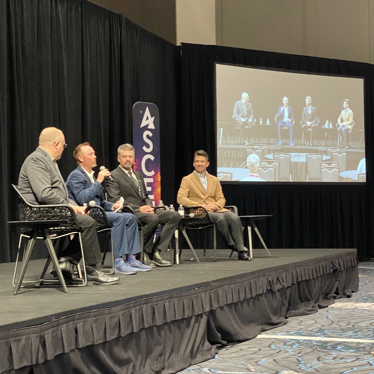 RockeTony87's tweet photo. Pushing innovation and communication of Space Station as a place of #innovation with leaders from NASA, traditional, and non traditional companies for #spaceflight 🚀👩🏽🚀@ascendspace #aiaaascend https://t.co/GqebW8rCJe
